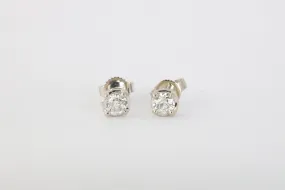 14k White Gold with 0.46tcw Diamond Earrings (1.17g.)